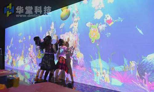 华堂科技：墙面互动投影的系统原理和优势介绍